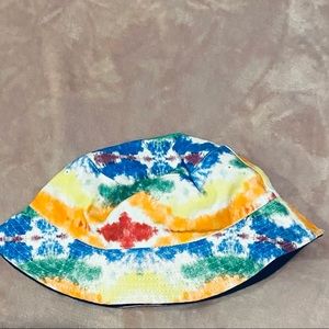 Pride bucket hat. One size!❤️🧡💛💚💙